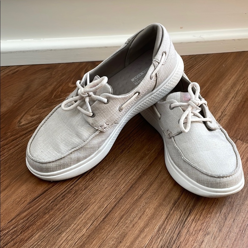 Sketchers Casual Beige Boat Shoes